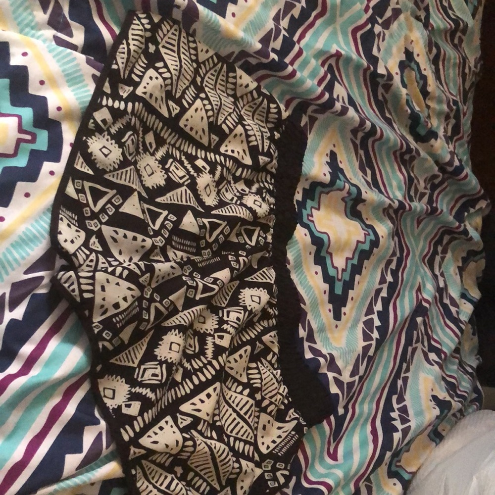 Pattern shorts - Picture 3 of 4